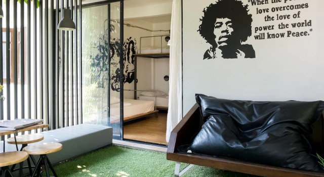 Кровать в общем номере Pyur Otel by Ombra House