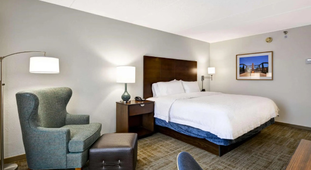 Двухместный номер Standard Hampton Inn Chicago-Naperville