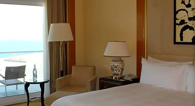 Двухместный номер Premium Four Seasons Hotel Beirut