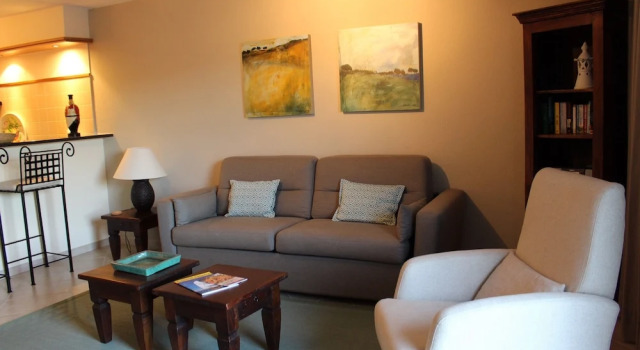Студия с балконом и с красивым видом из окна Valverde Properties