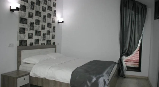 Riana, Rezerwuj Hotel  