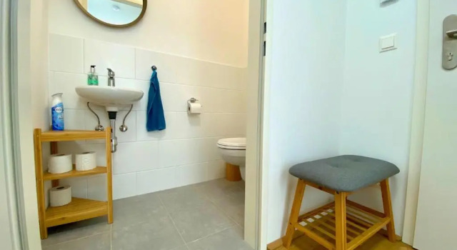 Sonnenwohnen Penthouse direkt bei U-Bahn und Therme Wien mit Top Anbindung ins Zentrum