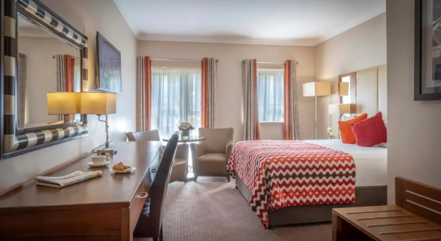 Номер Classic Royal Marine Hotel