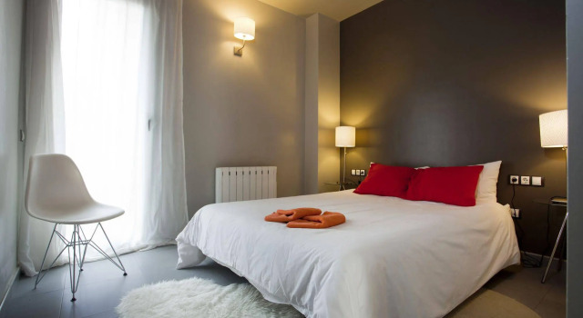 Espai Barcelona Plaza Espanya Apartments, Забронировать Апартаменты/квартира Отели Барселоны с парковкой, рядом с Информационный туристический центр на вокзале Сантс, Парковка
