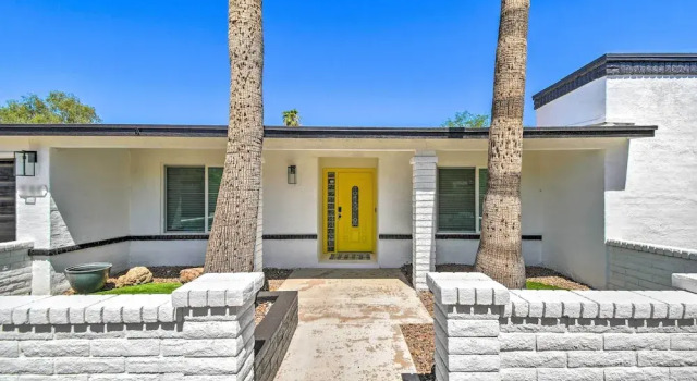 Modern Phoenix Home: Poolside Family Retreat!, Забронировать Отель Финикс 