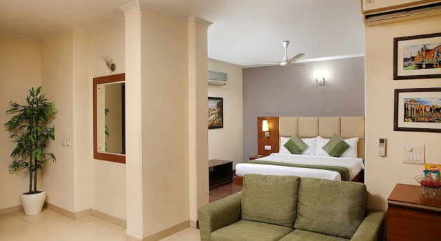 Двухместный номер Executive Ahuja Residency DLF Phase 2