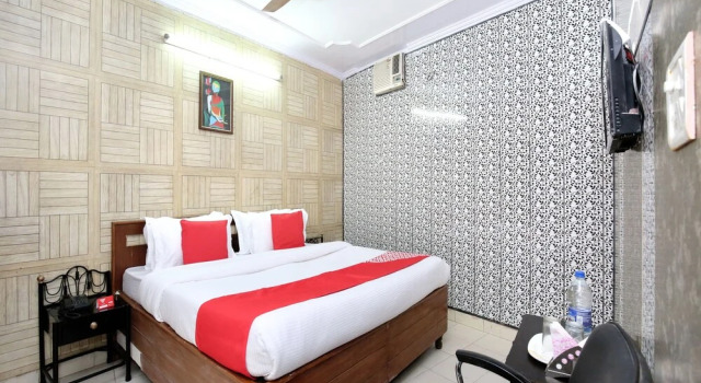 Oyo 38170 Hotel Grand Plaza