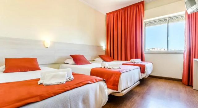 Трёхместный номер Standard Residencial Jardim da Amadora