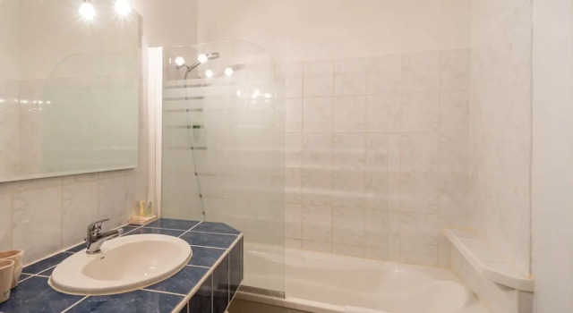 Двухместный номер Standard с видом на город Best Western le Comtadin