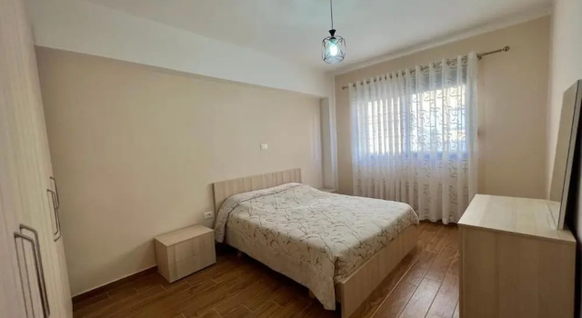 L4 Apartments Durres, Rezerwuj Apartament Hotele w Durres County z parkingiem, Parking