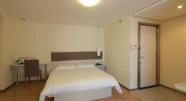 Номер Standard Motel Shanghai Jinshajiang Road Daduhe Road Metro Station