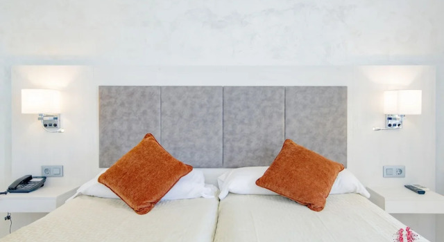 Habitación doble Estándar con balcón Hotel Sa Barrera