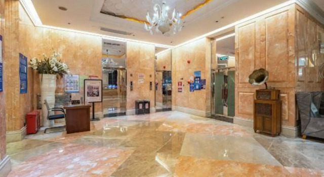 Kingdom Hotel