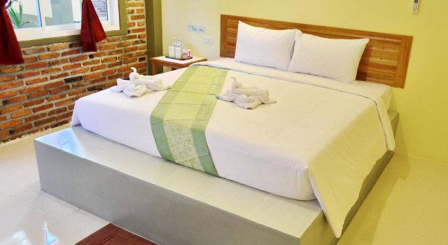 Lanta Baan Nok Resort (SHA Extra Plus)