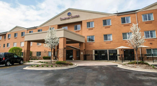 Люкс Comfort Suites Elgin Northwest