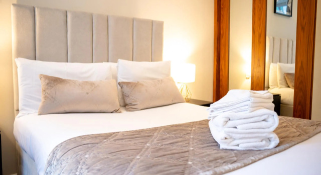 Spacious One Bedroom Apartment in Chancery Lane, Varaa Huoneisto Asunnot kohteessa Merseyside, Huoneisto