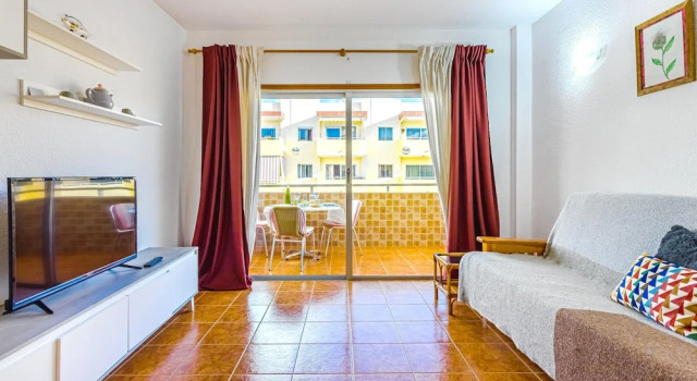Apartment with One Bedroom in Los Cristianos, with Pool Access, Furnished Balcony And Wifi - 200 M From the Beach, Prenota Appartamento Los Cristianos 