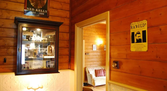 Kelly and Wright Luxury Accommodation, Book Hotel Beechworth 