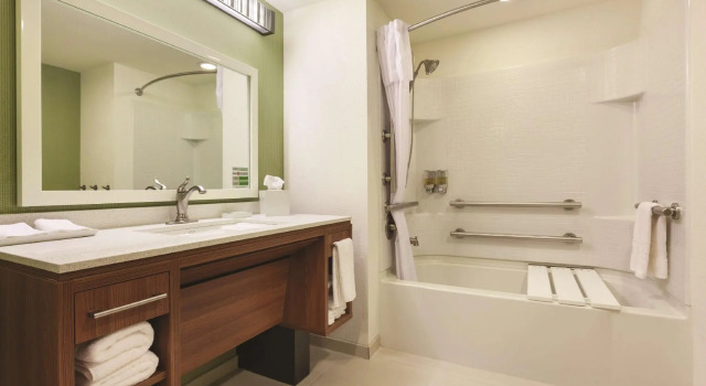 Двухместный люкс Home2 Suites by Hilton College Station