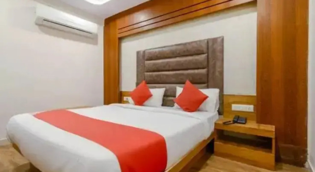 Hotel Safari Inn by OYO Rooms, Rezervovat Hotel Hotely v Gujarat s parkováním, Parkování
