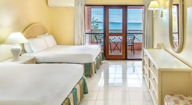 Четырёхместный номер Standard Barbados Beach Club Resort - All Inclusive
