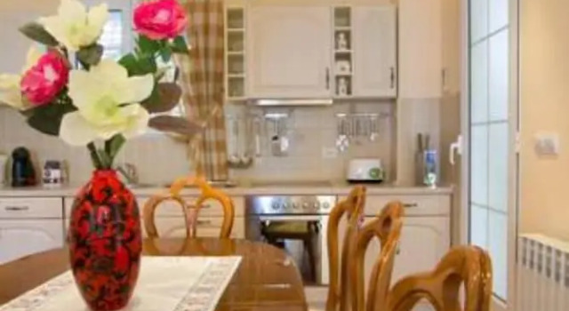 Апартаменты с 4 комнатами рядом с пляжем Royal Holiday Apartments Sveti Stefan