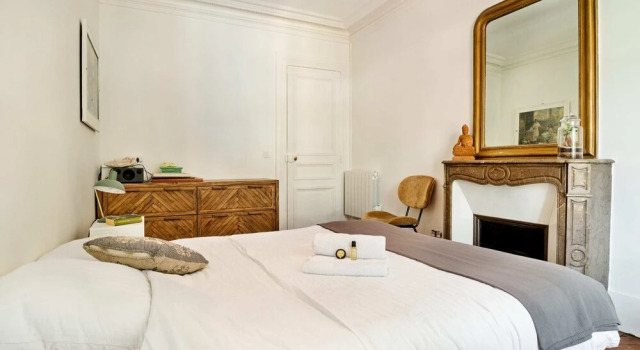 Beautiful Apartment in the Center of Paris on the Island of the City, Book Apartment Paris Ile de France