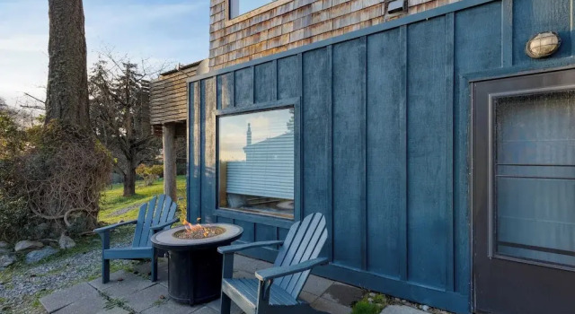 Коттедж Deck Views, Fire Pit, Pool, 3 Mins to Beach Madrona Tree Retreat by Avantstay