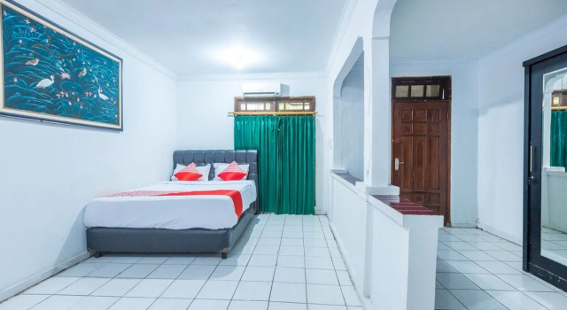 Guntary Residence by OYO Rooms, Book Hotel Jakarta Jakarta Province