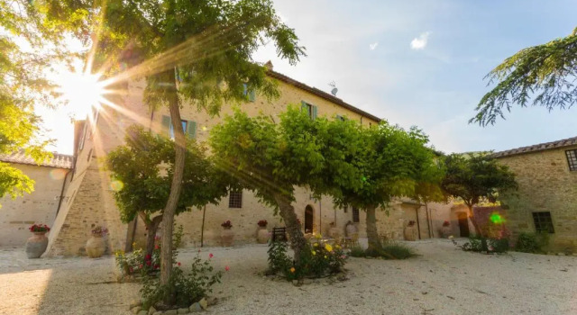 Borgo Colognola - Dimora Storica