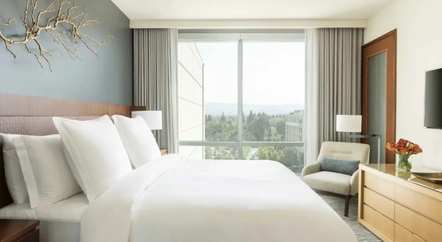 Номер Deluxe Four Seasons Hotel Silicon Valley at East Palo Alto