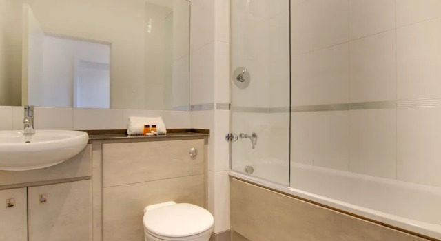 Modern 2 Bedroom Apartment City Centre
