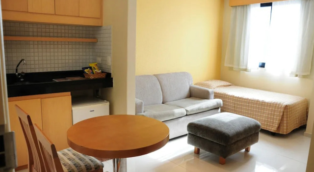 Трёхместный номер Standard с балконом Brasília Santana Gold Flat