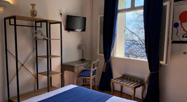 Двухместный номер Superior Logis Hôtel La Bellaudière
