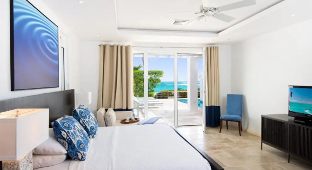 Вилла с 4 комнатами рядом с пляжем Coral Beach Club Villas & Marina
