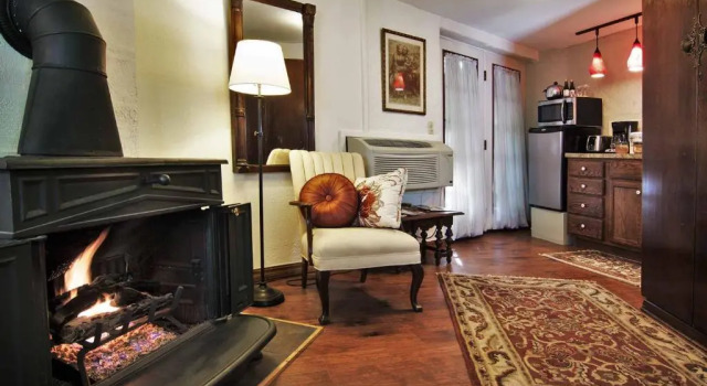 Люкс с балконом BENTON PLACE INN