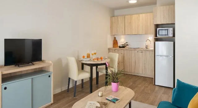 Люкс Quality Aparthotel Nancy Centre