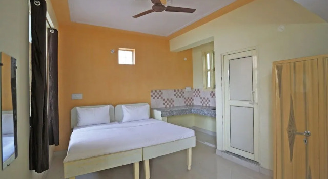 SPOT ON 48911 Sukhrali Residency