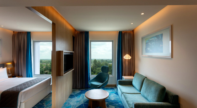 Holiday Inn Express & Suites Bengaluru Old Madras Road by IHG, Prenota Hotel Byatarayanahalli Karnataka