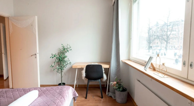 2ndhomes Cozy 1BR Apartment with Balcony
