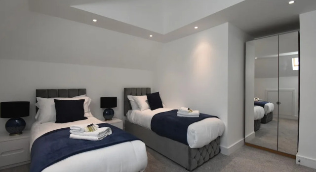 Апартаменты Deluxe Мансарда с 2 комнатами Northside Apartments Ealing