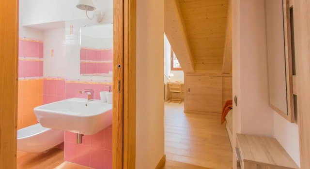 Четырёхместный номер Standard B&B White Moon