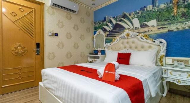 Reddoorz Premium Cao Thang Street, Забронировать Отель Район 10 Хошимин, рядом с Парк Тао Дан