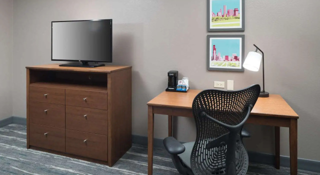 Четырёхместная студия Hampton Inn & Suites Chicago North Shore