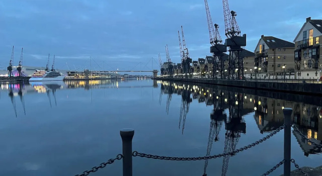 Апартаменты с 2 комнатами с балконом Panoramic Docklands Home