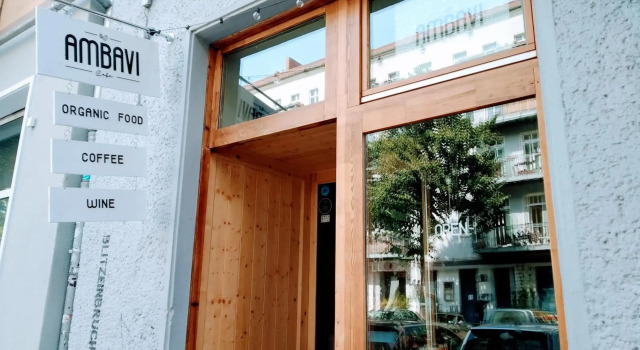 Central 2 Bedroom Flat for Families & Calm Guests, Rezervasyon Otel Berlin Almanya, Velodrom Berlin yakınında
