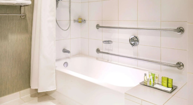 Четырёхместный номер Standard Hilton Boston Woburn