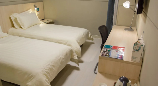 Jinjiang Inn Shanghai Shi Bei Gongyeyuan, Varaa Hotelli Zhabei 