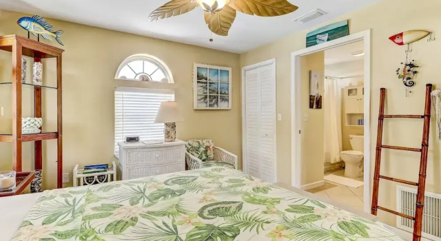 534 N. Fletcher Ave. #1 2 Bedroom Cottage by RedAwning, Book Feriehus Amelia Island 