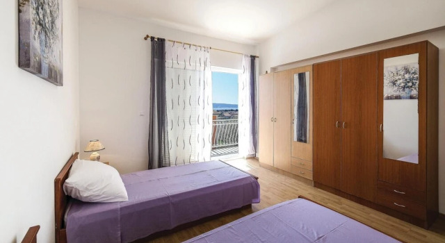 Nice Home in Kastel Luksic With Wifi and 1 Bedrooms
